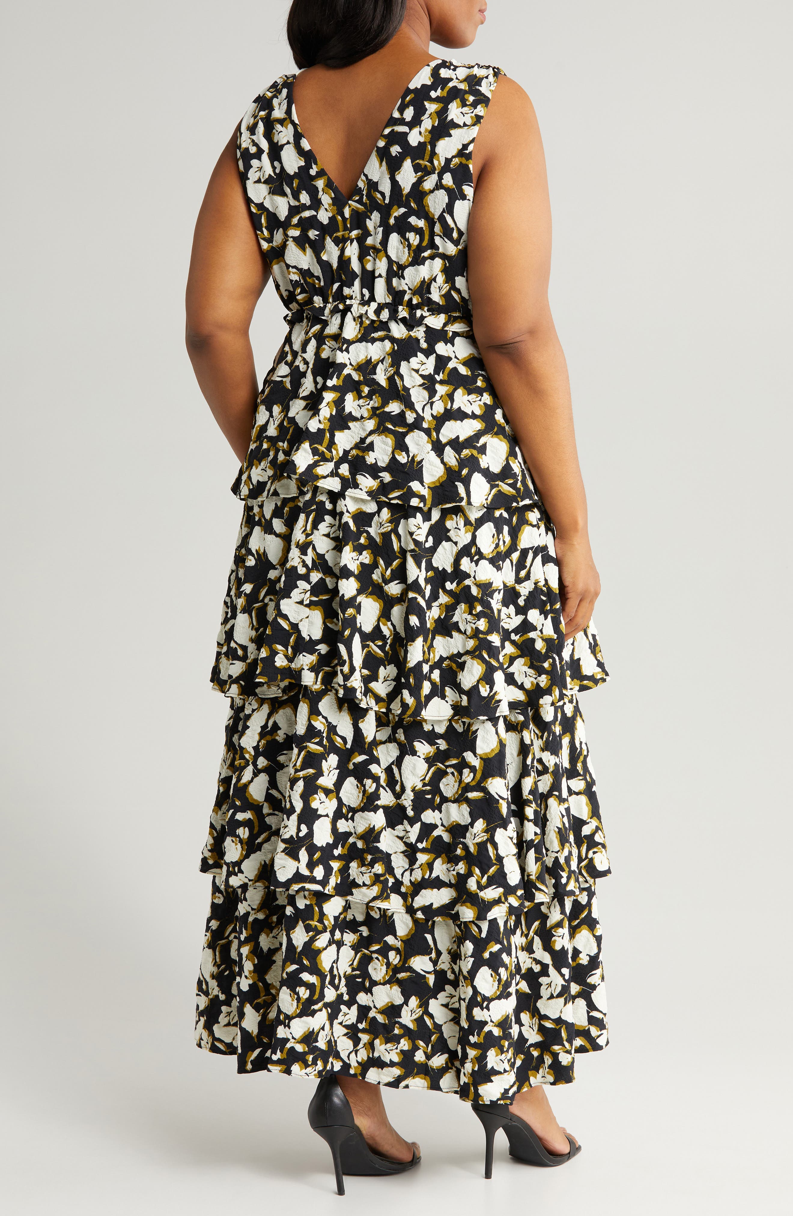 chelsea tiered ruffle maxi dress Vineyard Vines Tiered Ruffle in Chelsea Geo Maxi Dress Size S **NEW**