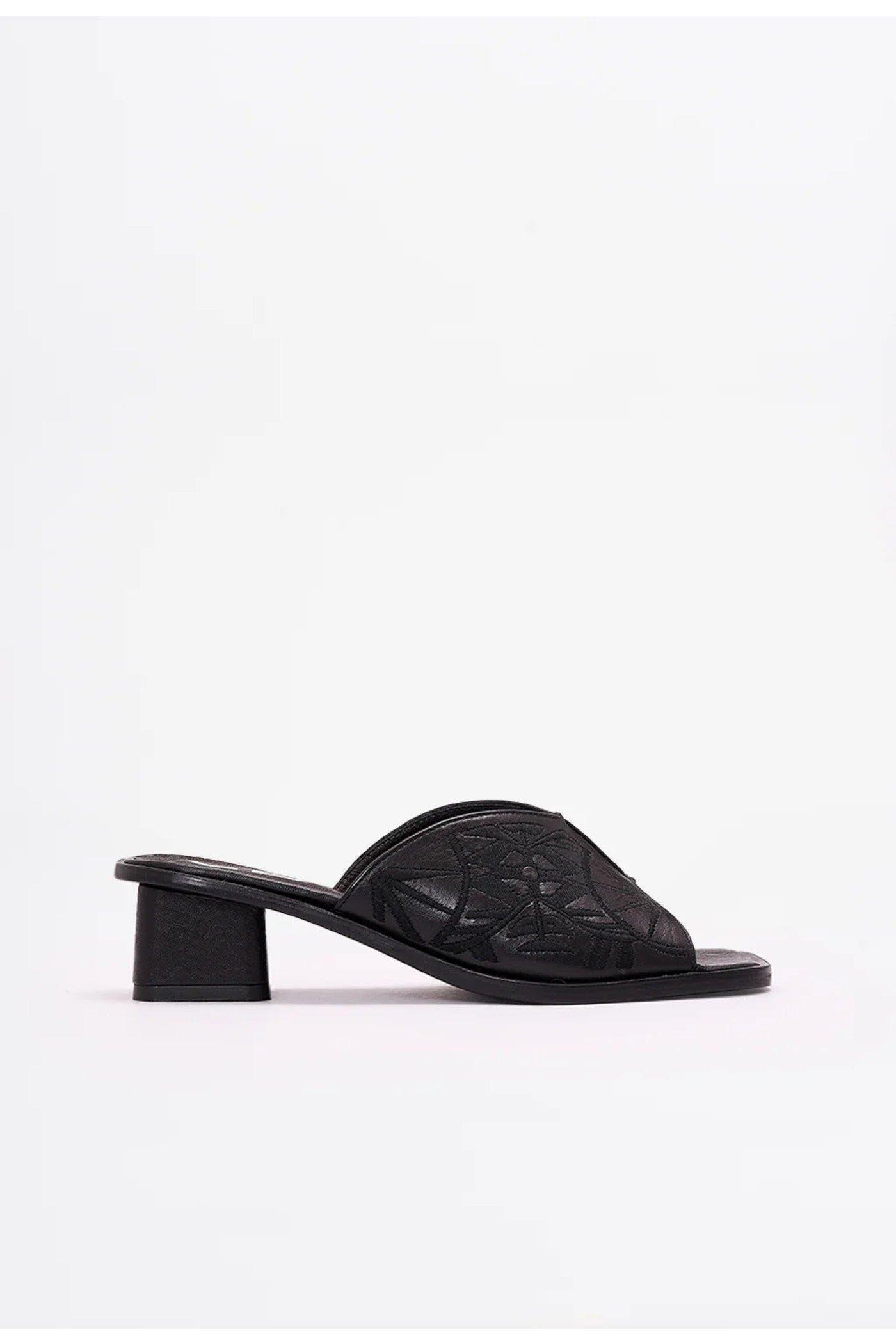 Unconvinced Slide Sandal, Main, color, Black