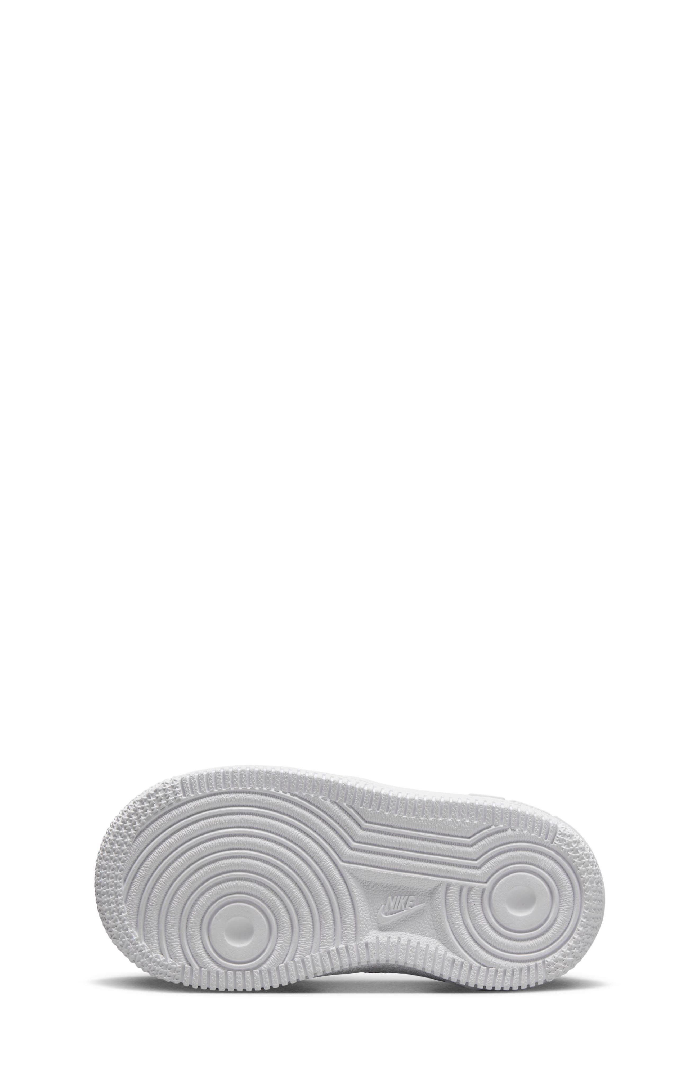 Nike Force 1 LV8 3D Hearts Basketball Sneaker, Alternate, color, 