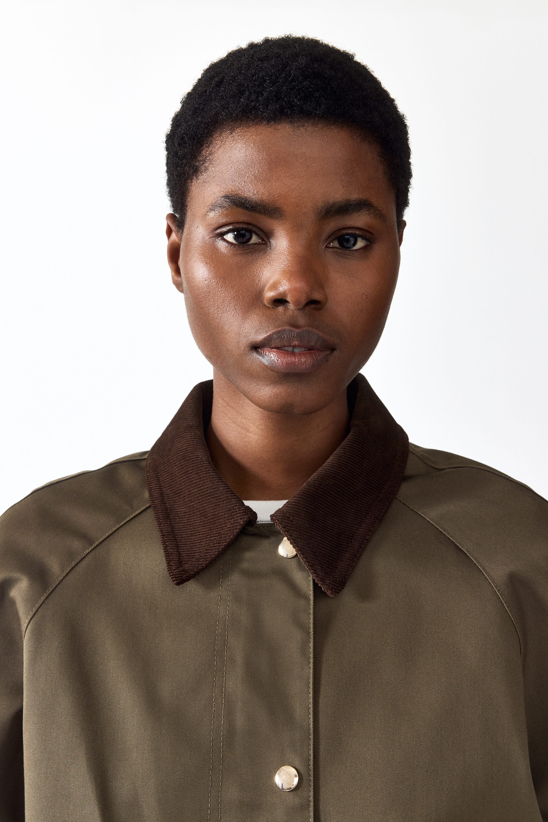 Jacket with corduroy collar - image 4