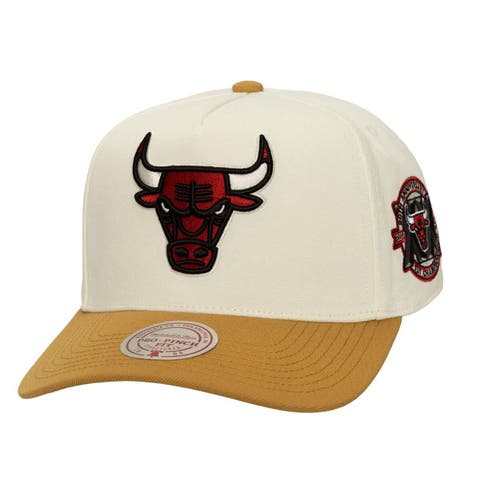 Men's Mitchell & Ness  Cream Chicago Bulls Ochre Dusted Double Two-Toned Pro Crown Adjustable Hat