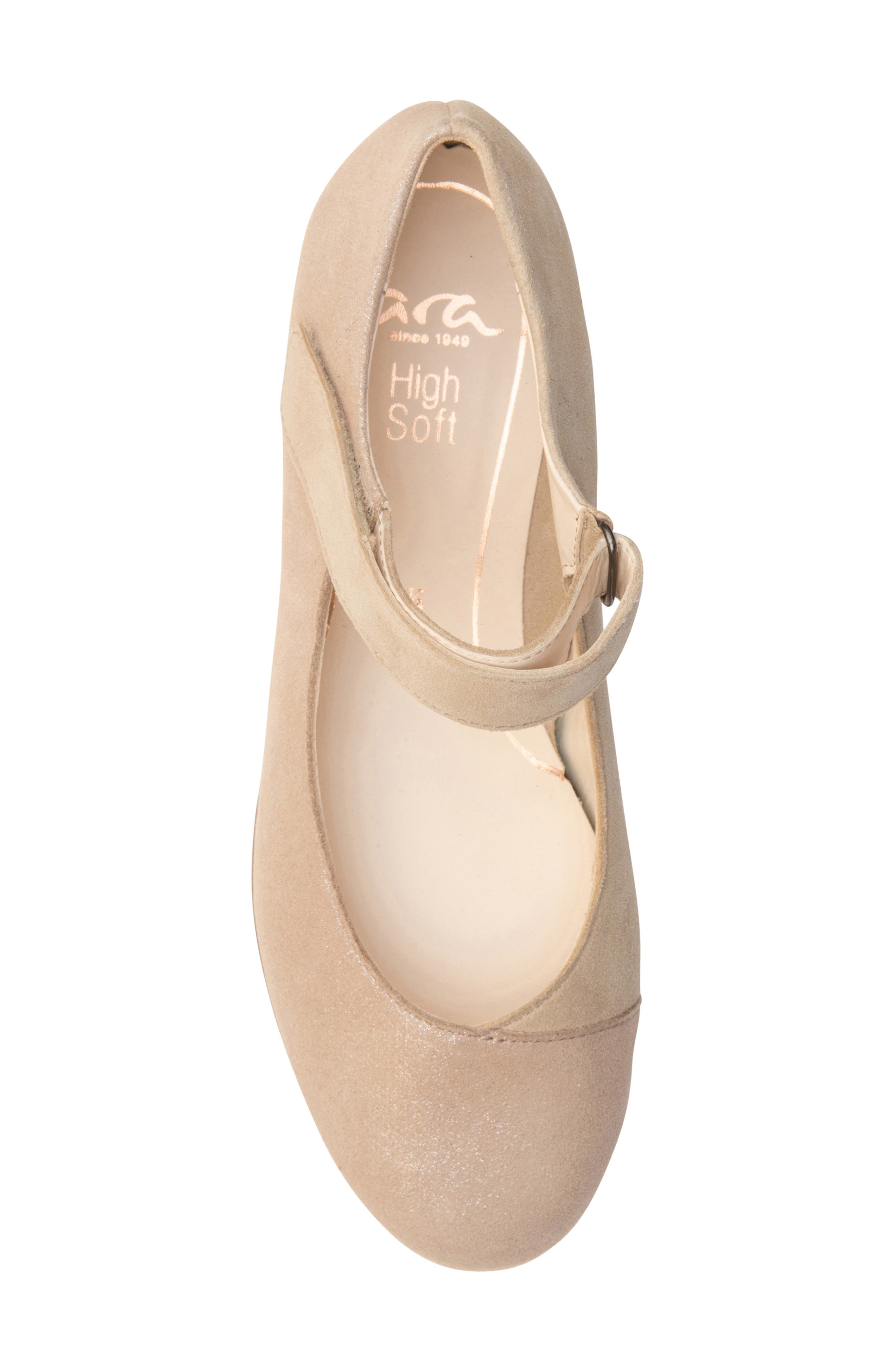 Sienna Flat, Alternate, color, SAND