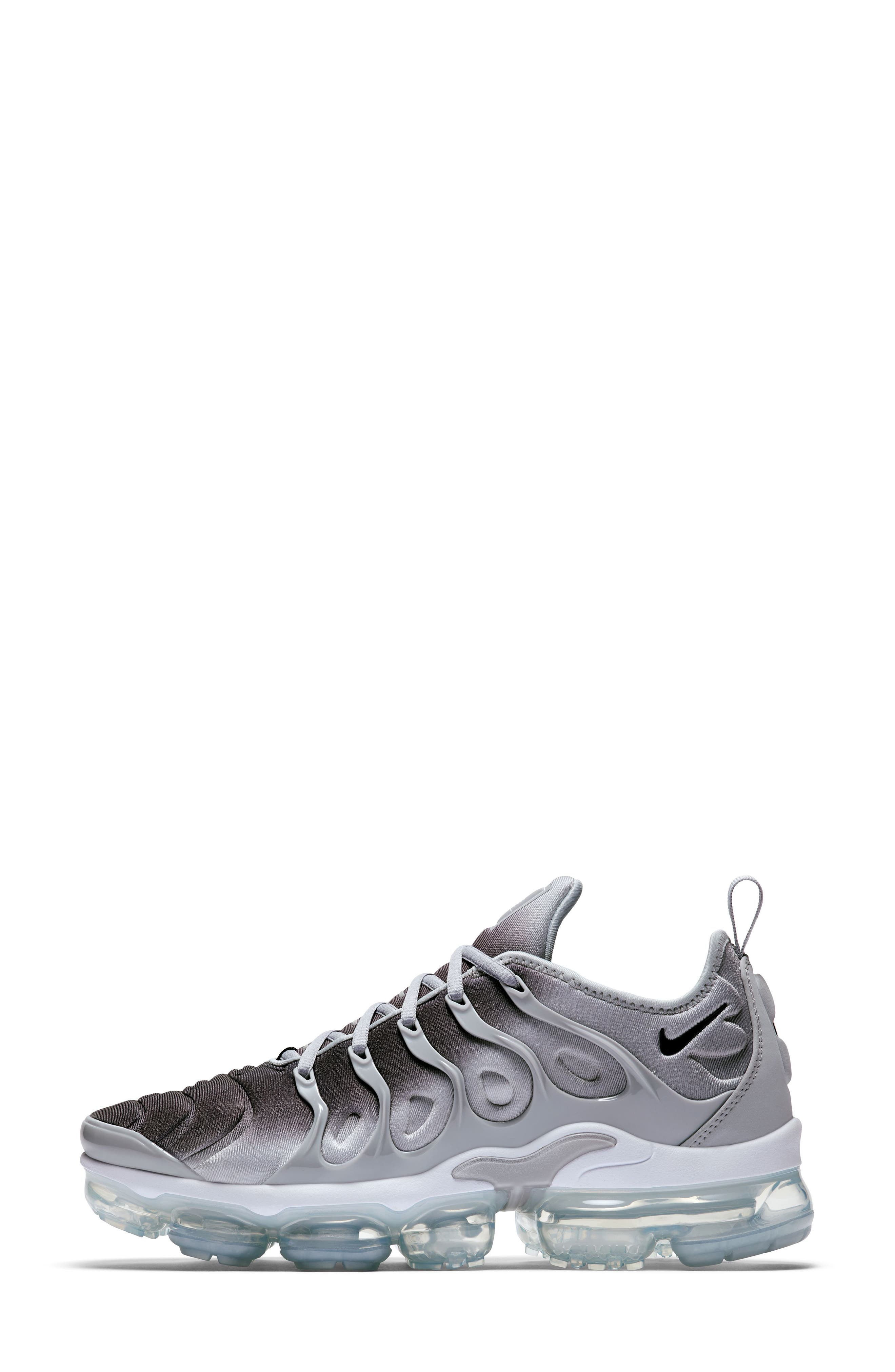 Nike Air VaporMax Plus Sneaker, Alternate, color, 