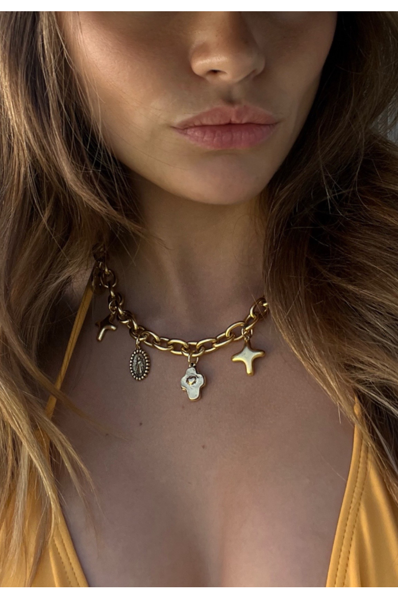 Lucky Necklace, Alternate, color, Gold