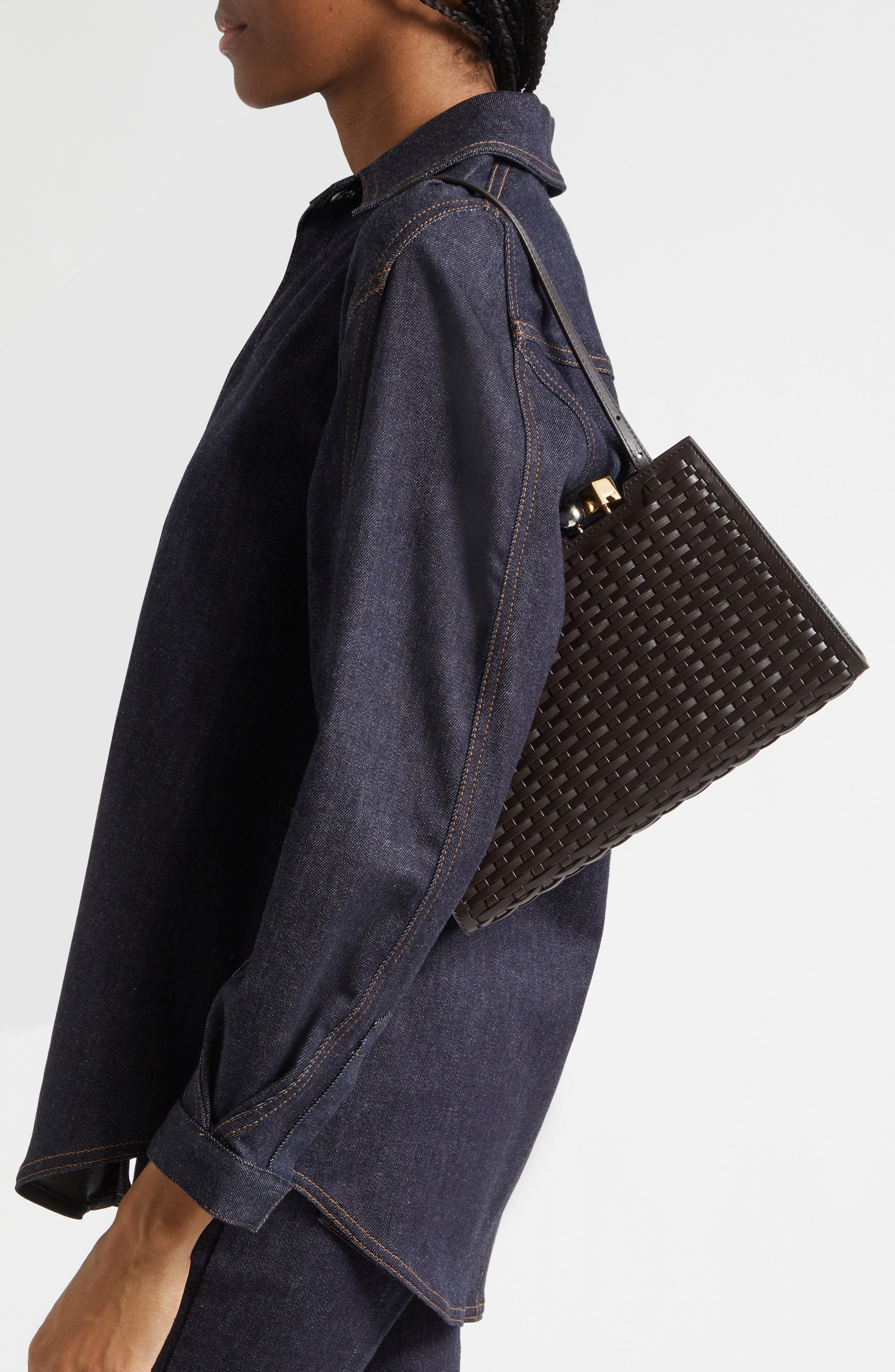 Jacquemus Le Salon Woven Leather Shoulder Bag, Alternate, color, Dark Brown 880
