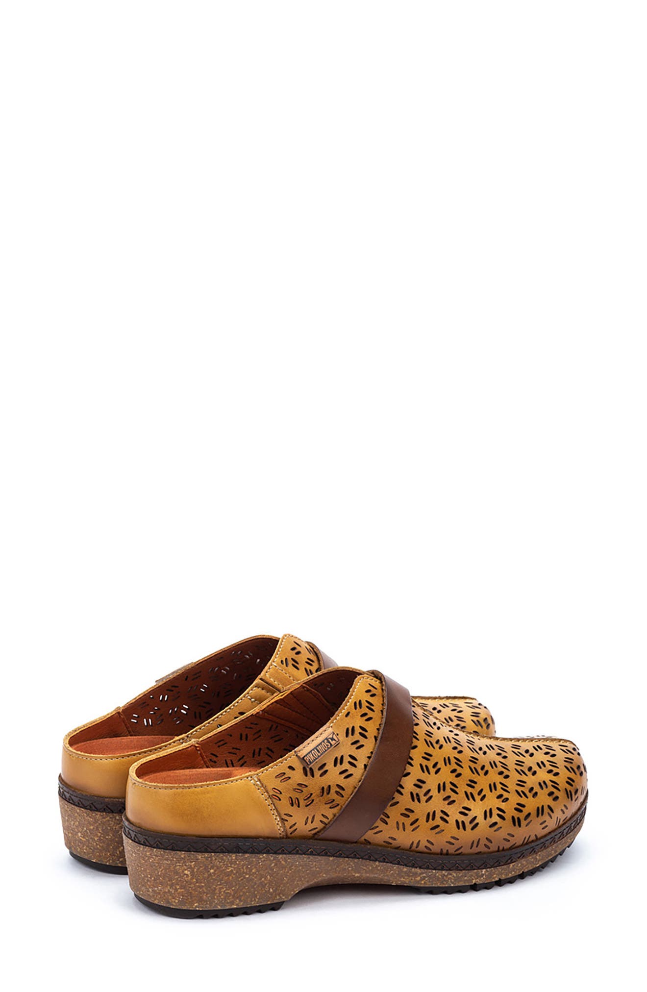 PIKOLINOS Granada Wow Perforated Clog, Alternate, color, Honey