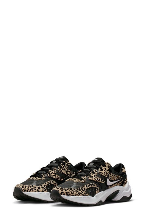 Air Max Invigor Sneaker (Women)