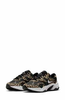 Nike Air Max Invigor Sneaker