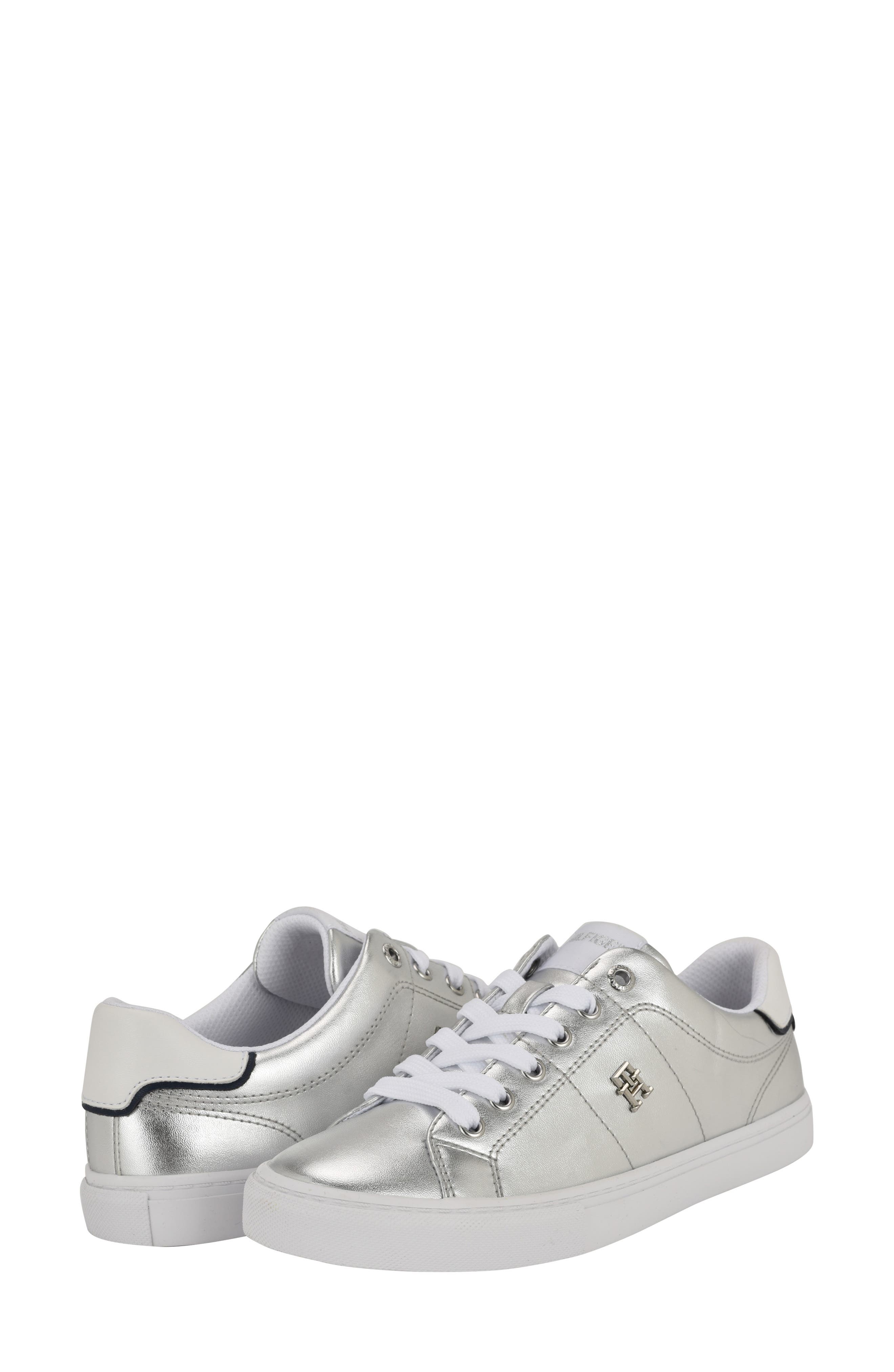 Tommy Hilfiger Lanzey Low Top Sneaker, Alternate, color, Silver/ White/ Navy