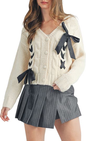 Stitched Ruffled Bow Sweater Stitched Ruffled Bow Sweater