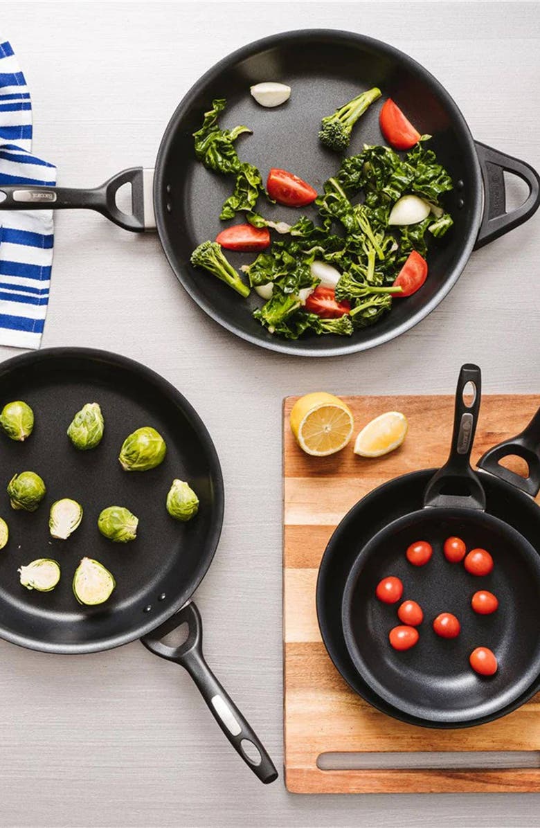 Cuisine::pro<sup>®</sup> iD3<sup>®</sup> Frypan with Helper Handle 12.5", Alternate, color, Black