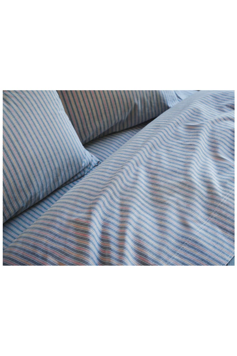 Stripe Crinkled Organic Cotton Percale Pillowcases, Alternate, color, INDIGO STRIPE