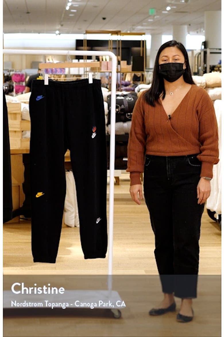 Sportswear Essentials+ Embroidered Swooshes Sweatpants video