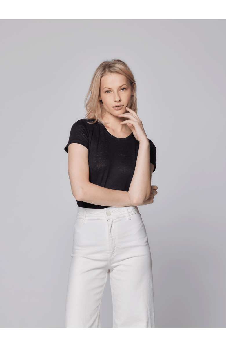 Majestic Filatures Stretch Linen Short Sleeve Crewneck T-Shirt, Main, color, Noir