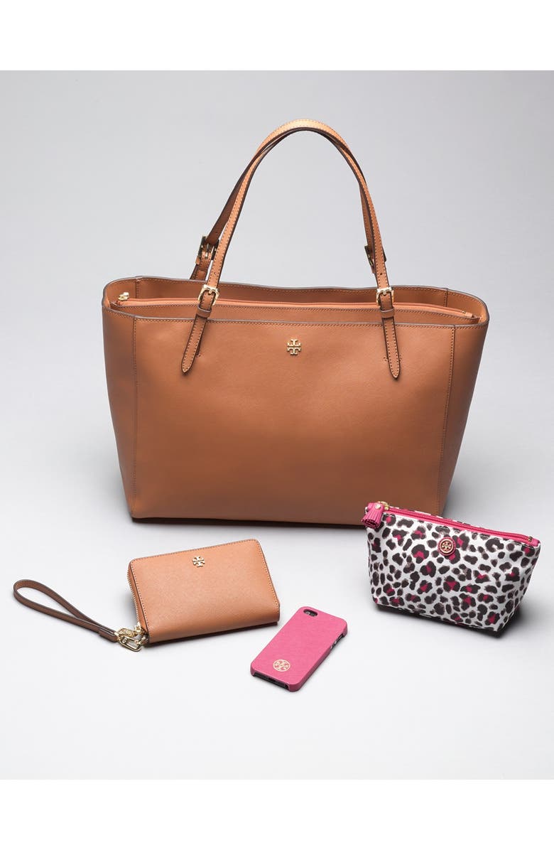 Tory Burch 'Robinson' Saffiano Leather iPhone 5 & 5s Case, Alternate, color, 