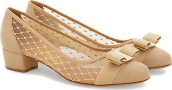 Salvatore Ferragamo Beige lillaz Vera Vara Bow Pumps Heel