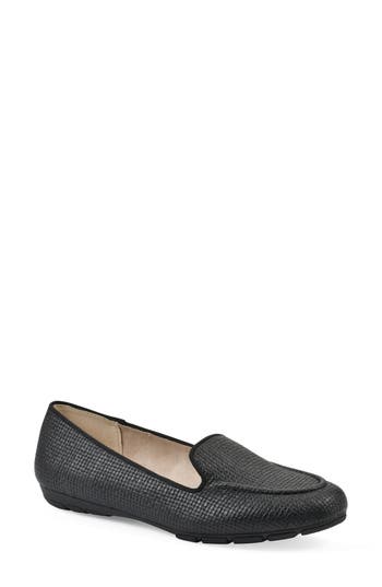 Cliffs By White Mountain Gutsy Woven Loafer In Black Raffia Pu