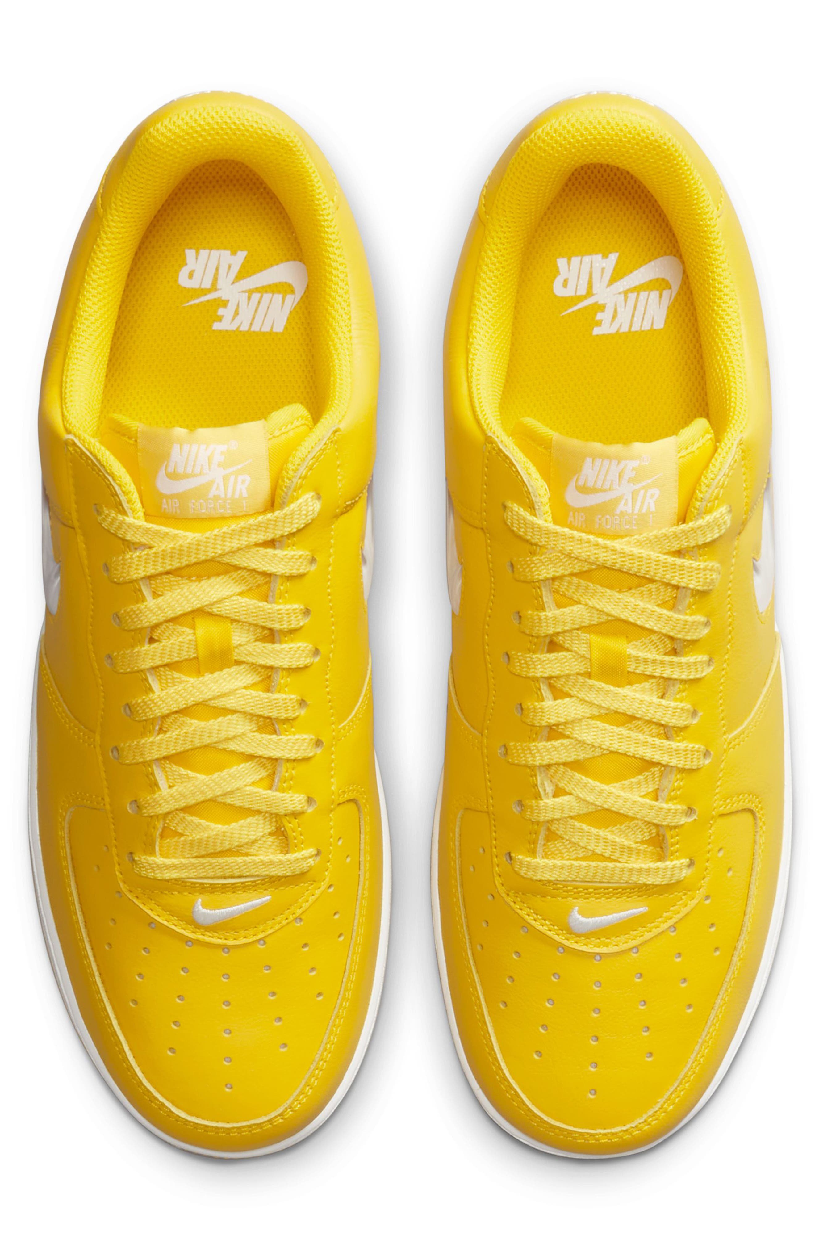 Nike Air Force 1 Low Retro Basketball Sneaker, Alternate, color, 