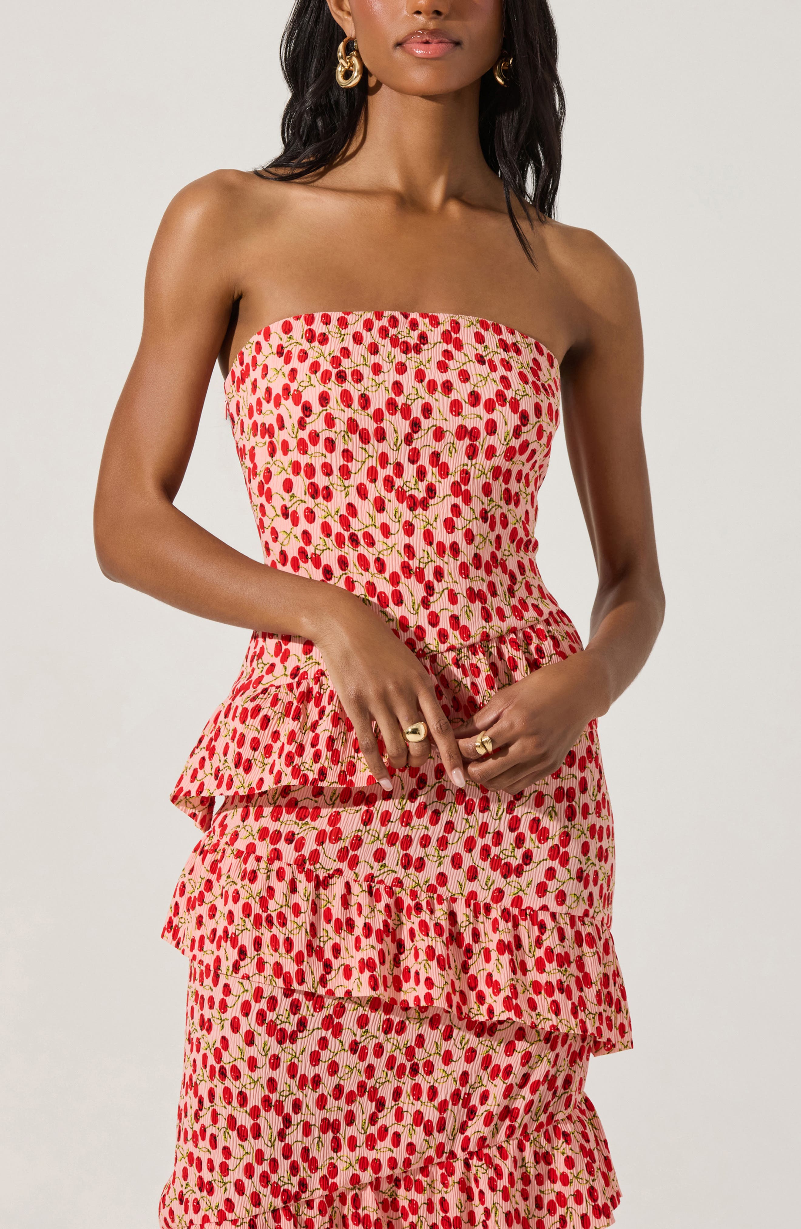 astr the label plissé strapless midi dress Plissé Asymmetric Tiered Ruffle Strapless Midi Dress (Women)