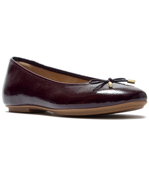 Delicato Bow Textured Patent Leather Ballet Flats