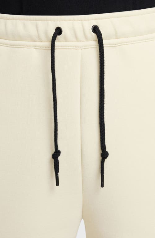 NIKE NIKE TECH FLEECE SWEAT SHORTS 