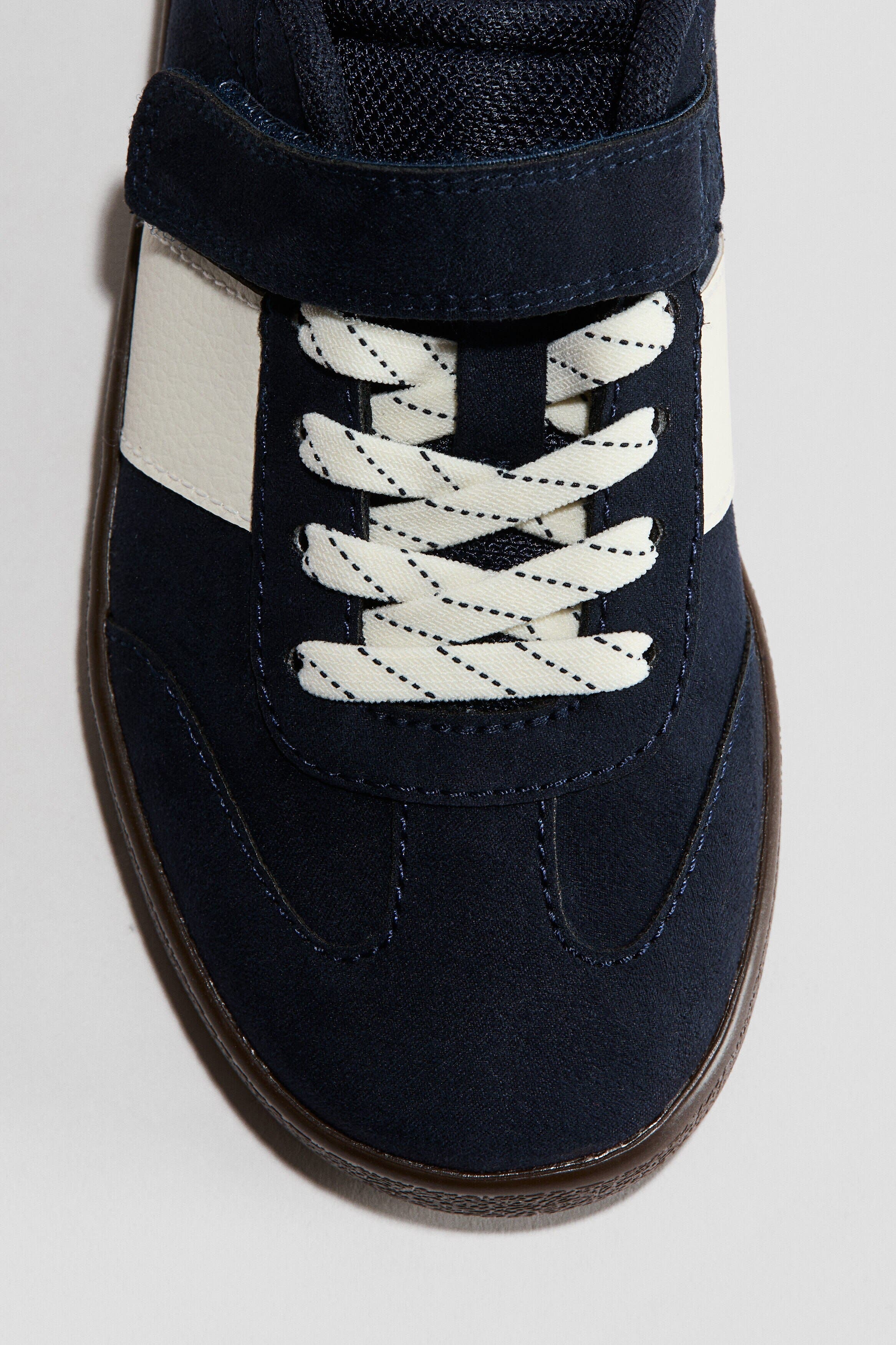 Sneakers, Alternate, color, Navy blue/white