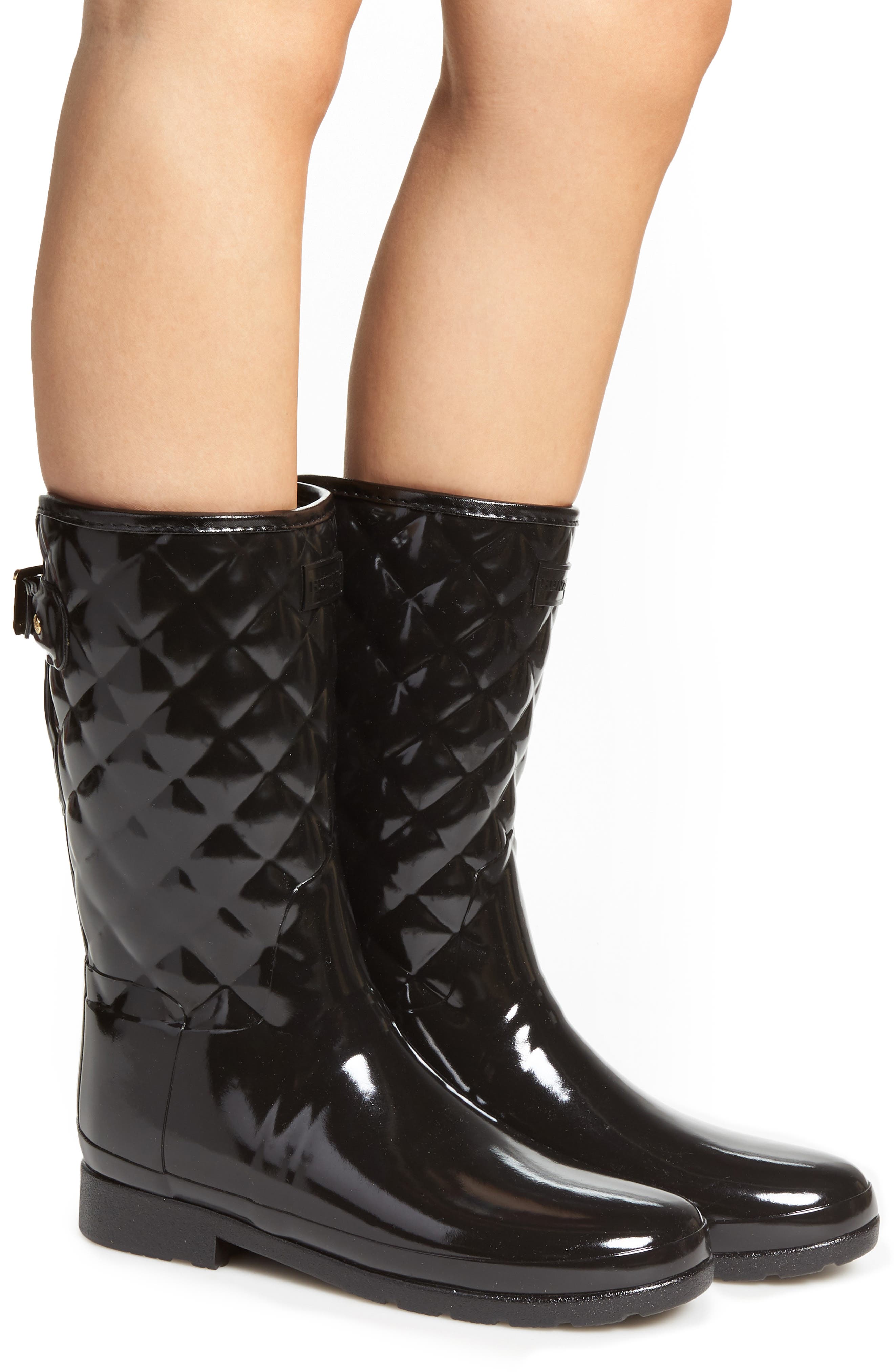 Hunter Refined High Gloss Quilted Short Waterproof Rain Boot, Alternate, color, Black