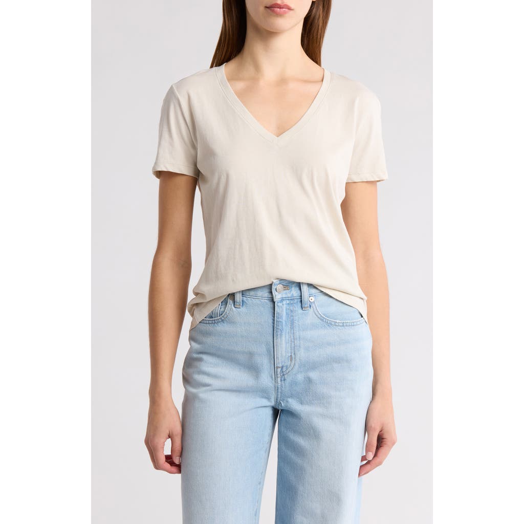 Shop Madewell Whisper V-neck T-shirt In Dove