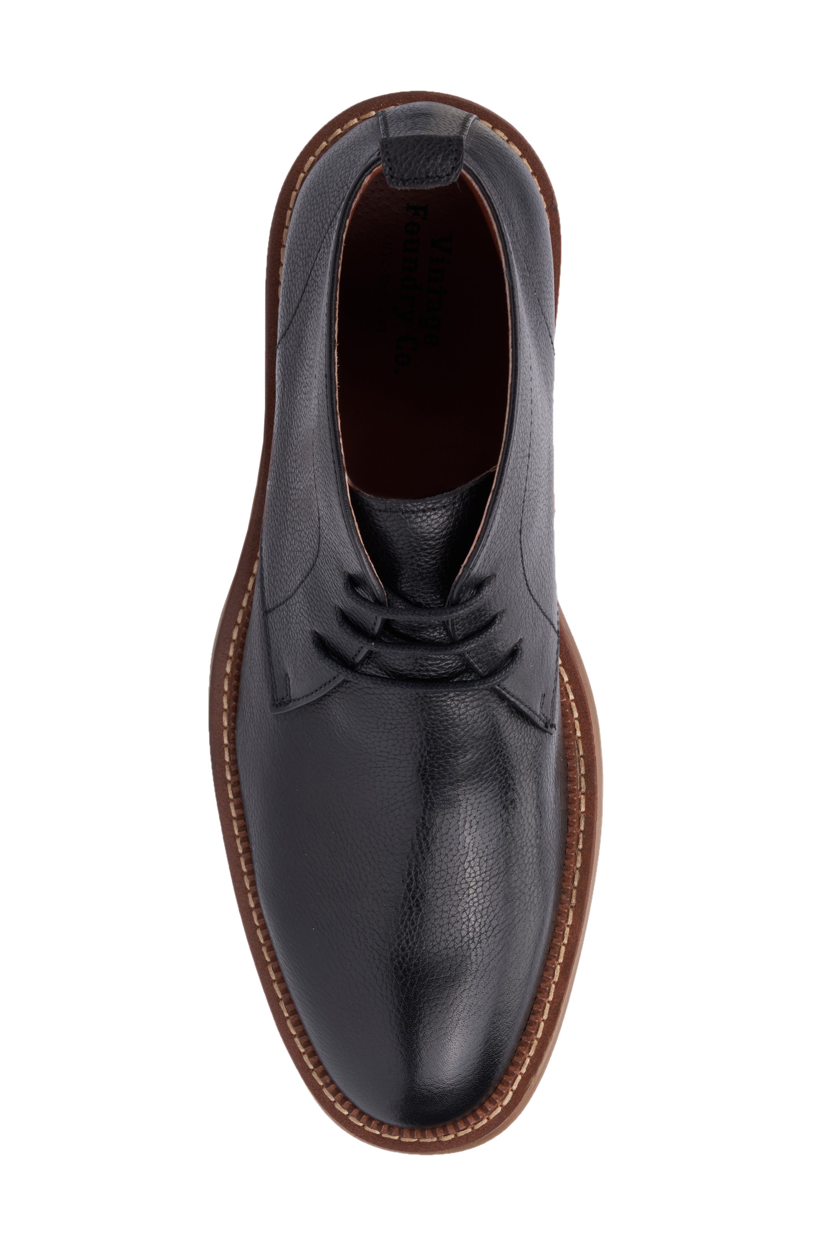 VINTAGE FOUNDRY Treyton Chukka Boot, Alternate, color, Black