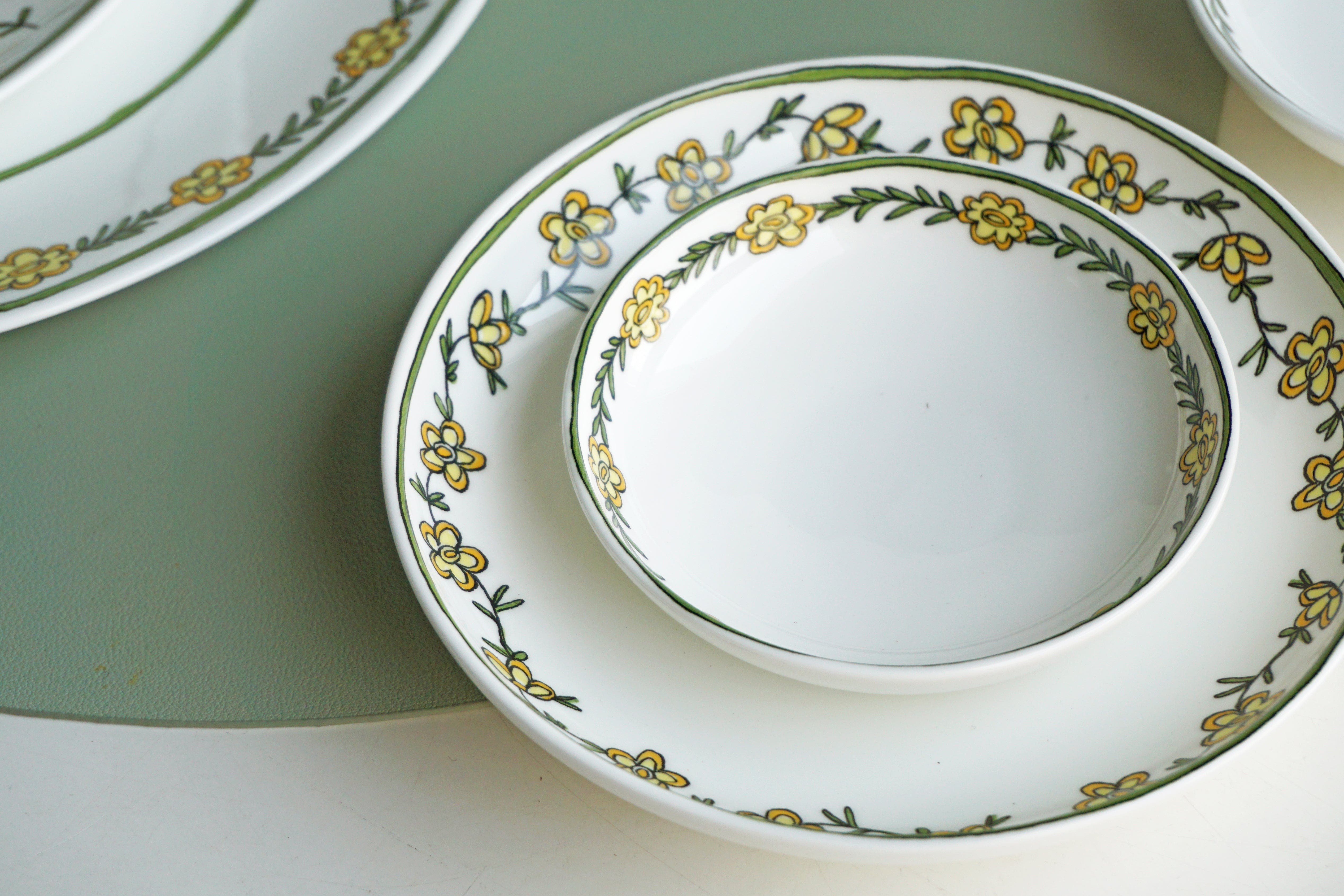 Twig New York Heritage Daisy Chain Canape Dishes - Thumbnail 3