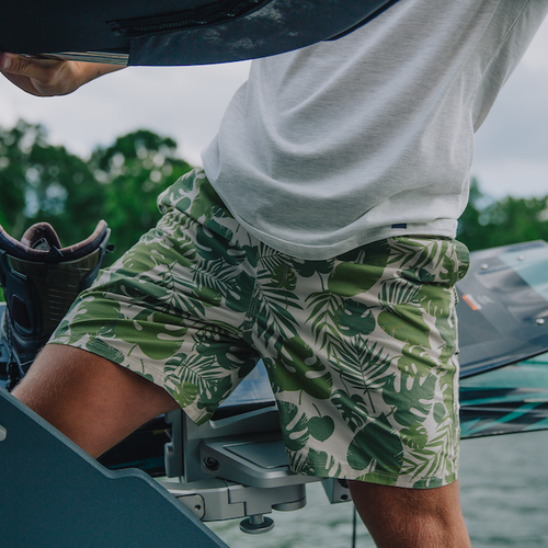 Mountain Khakis Stretch Printed Poplin Deck Short In Green