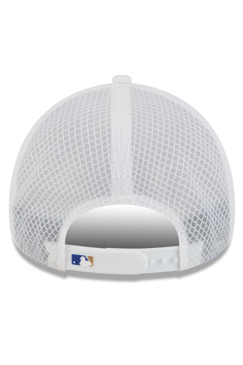 Men's New Era White Kansas City Royals 2026 Batting Practice Apex 9FORTY Adjustable Trucker Hat, Alternate, color, White