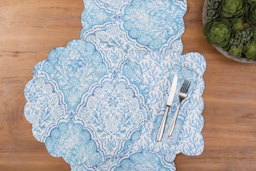 C & F Home C&f Home Chinoiserie Coast Reversible Graphic Print Machine Washable Quilt Table Runner 14" X 51" In Blue