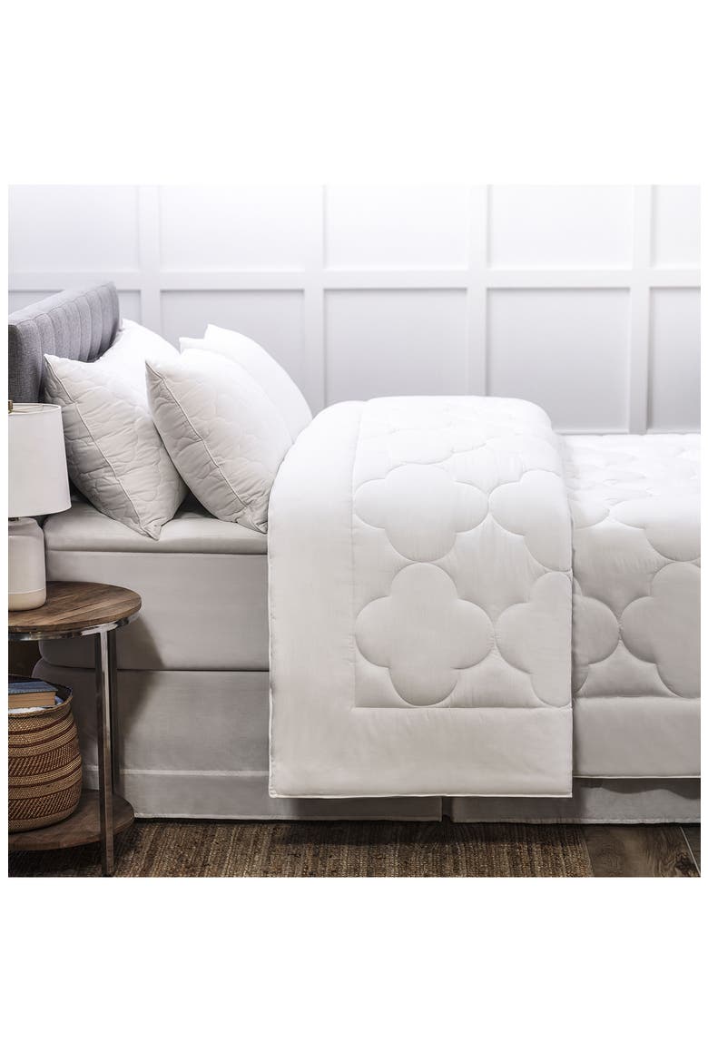 Billowy Clouds Comforter, Alternate, color, WHITE