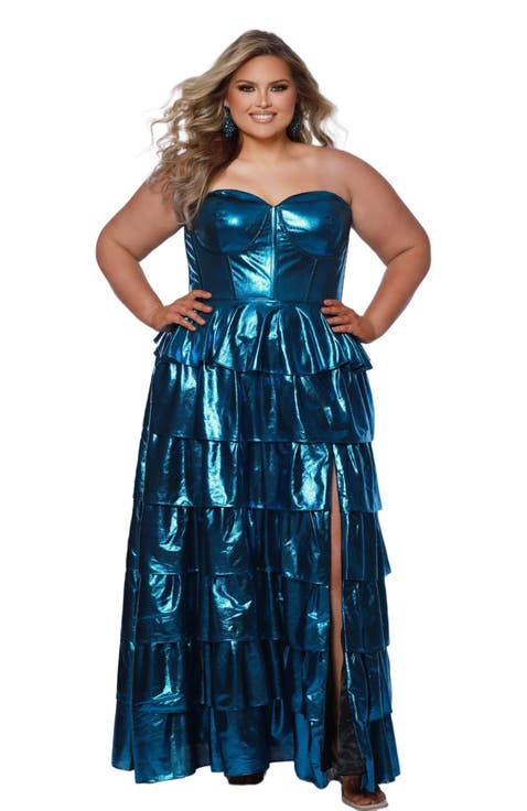 Strapless Sweetheart Neckline Tiered Plus Size Gown