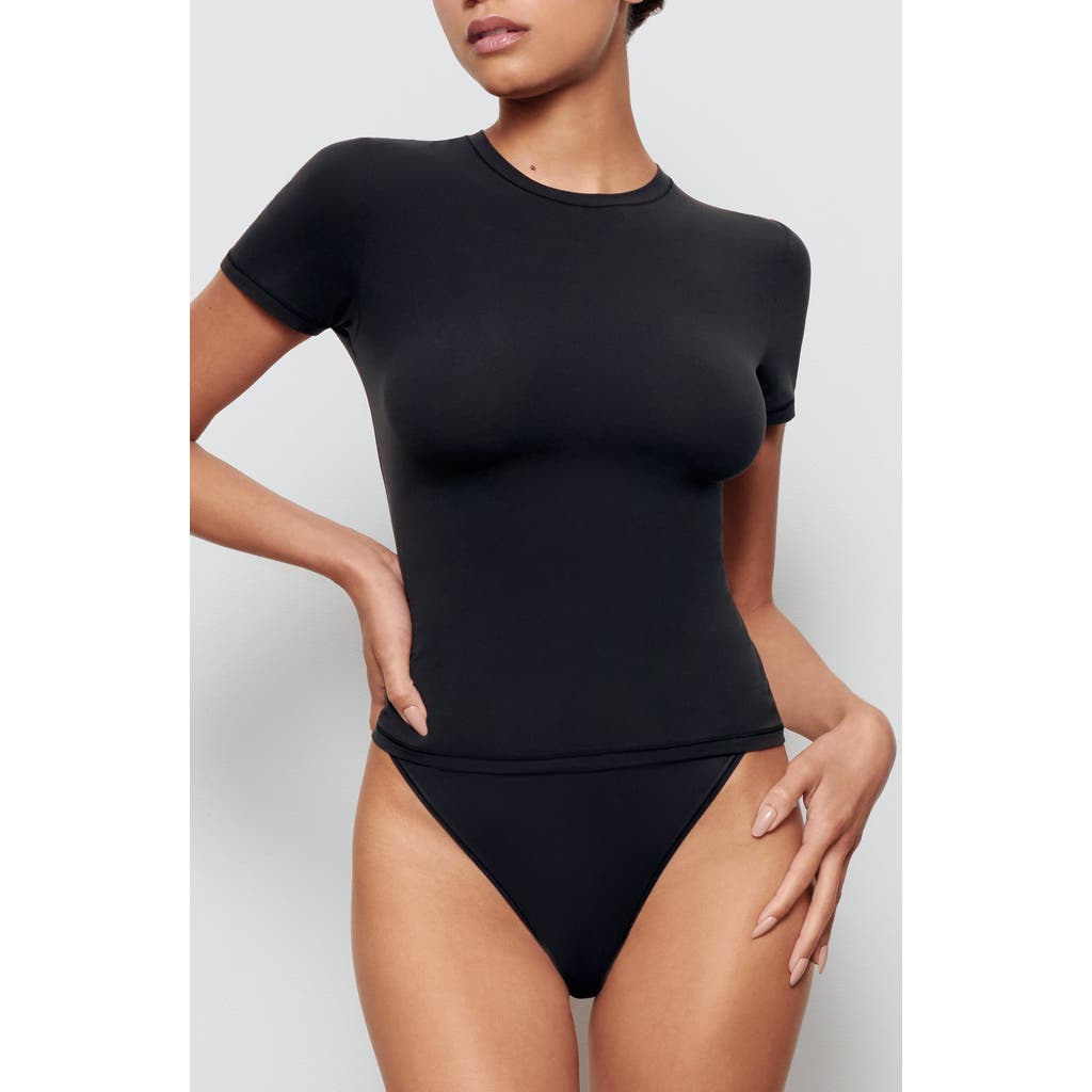 https://n.nordstrommedia.com/it/8e459097-f961-4893-8a64-41a6185500f2.jpeg?trim=color&crop=pad&w=1024&h=1024