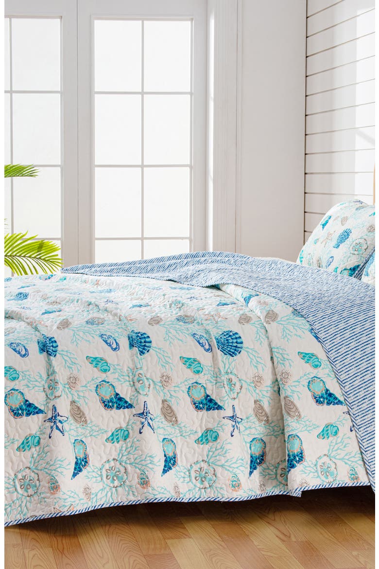 Coastal Seashells Quilt Set, Alternate, color, BLUE CORAL