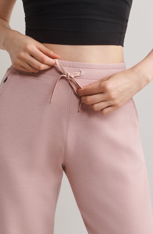 Rhone Dreamglow Joggers In Pink
