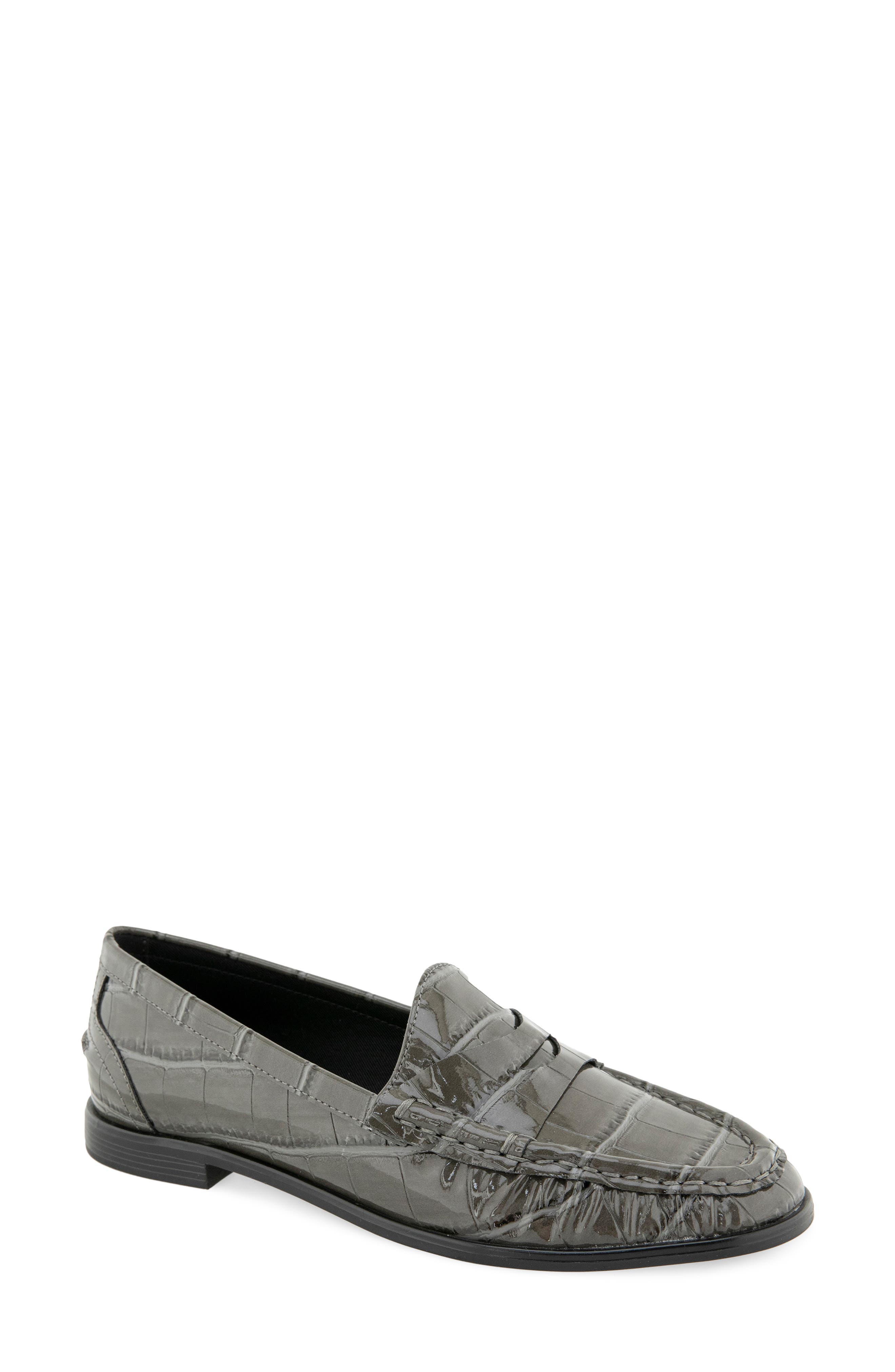 Zoila Penny Loafer