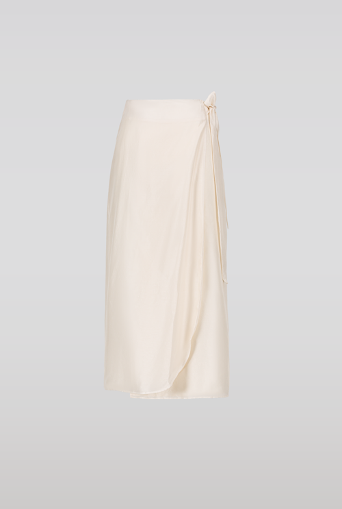 Saemdi Raw Silk Wrap Skirt In Cream