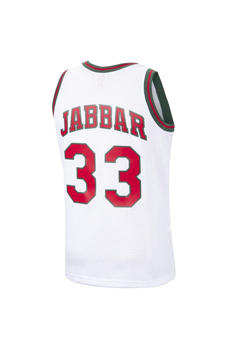 Mitchell & Ness Men's Mitchell & Ness Kareem Abdul-Jabbar White Milwaukee Bucks 1971/72 Hardwood Classics Swingman Jersey, Alternate, color, 