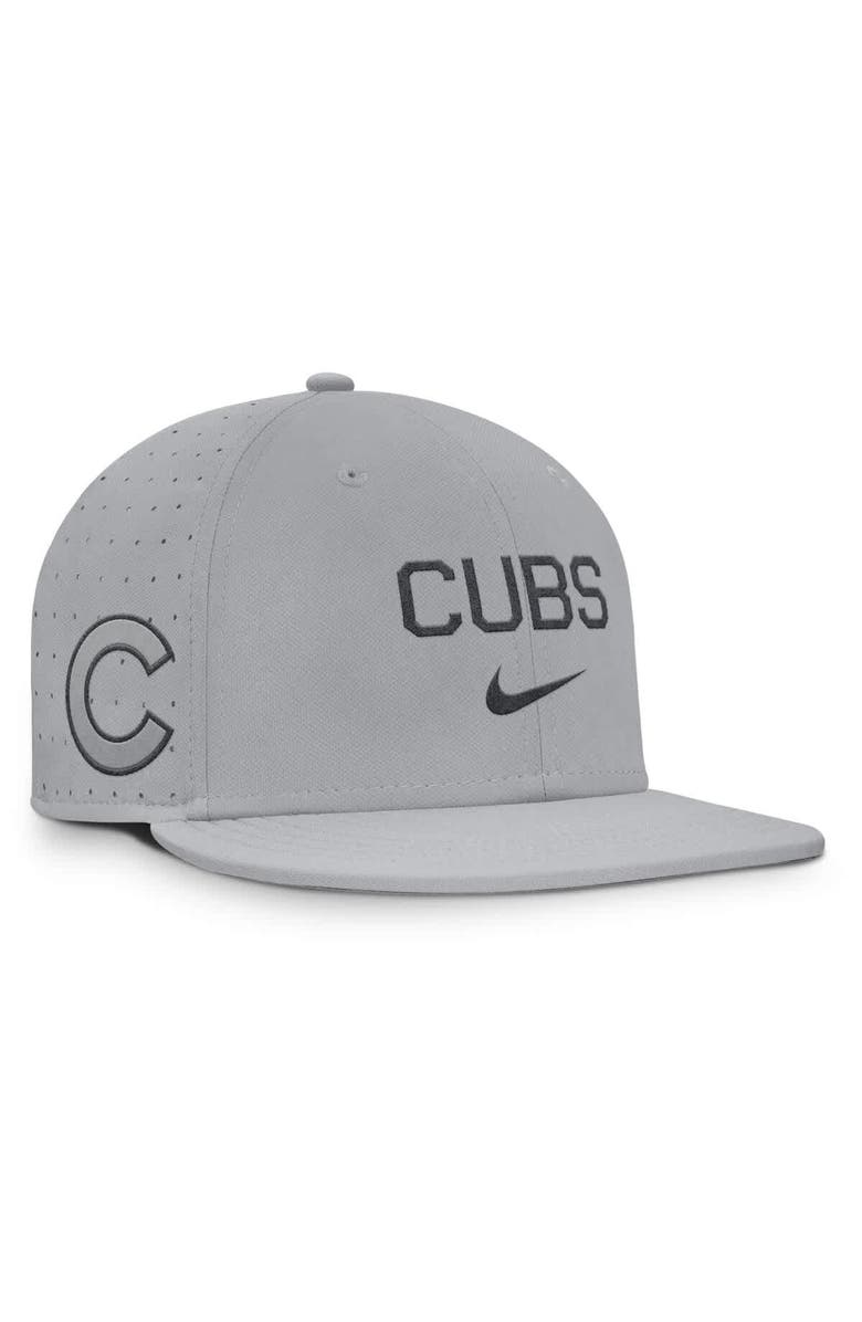 Nike Men's Nike Gray Chicago Cubs True Performance Fitted Hat, Alternate, color, 