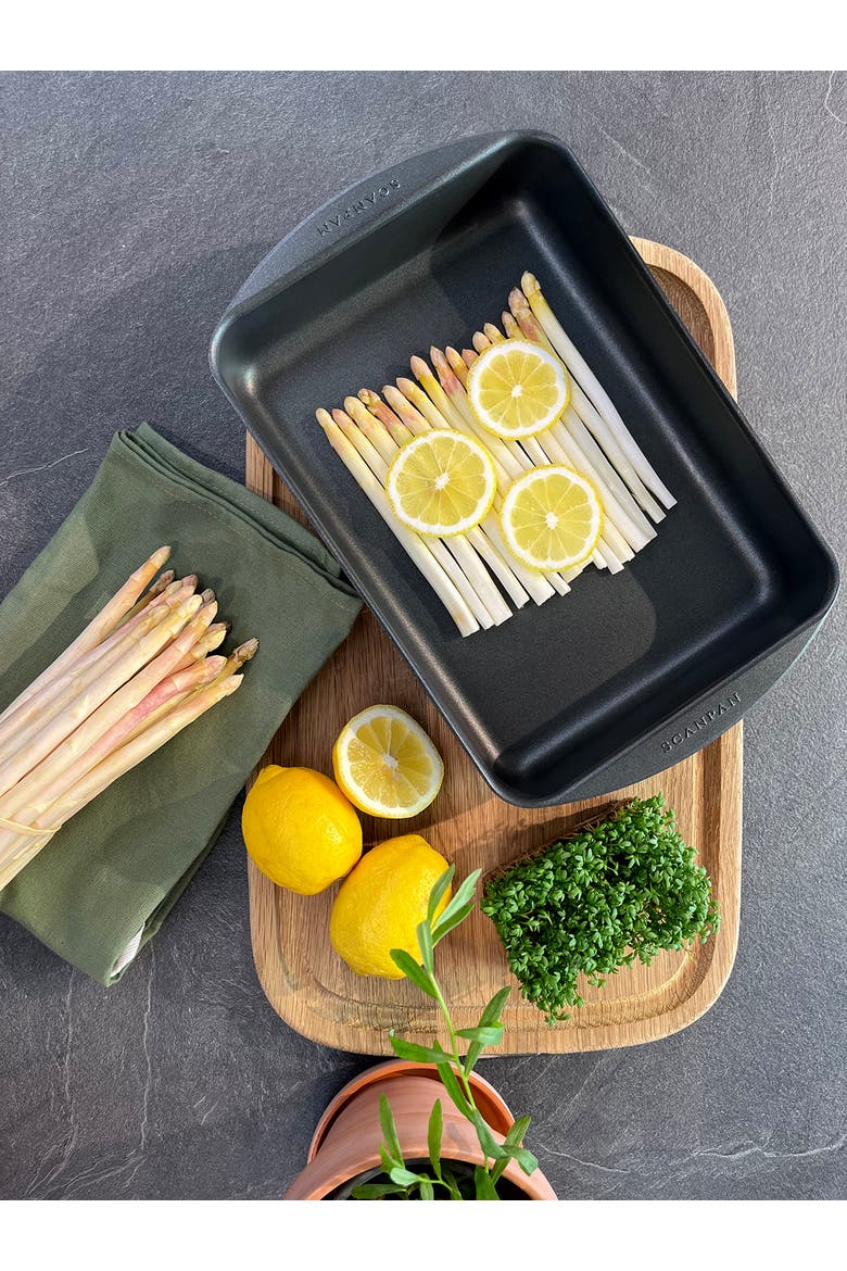 Classic 15.25" x 10.5" Roasting Pan, 5.25 Qt., Alternate, color, Black