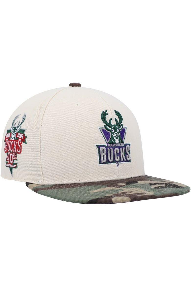 Men's Mitchell & Ness Cream/Camo Milwaukee Bucks Hardwood Classics 40th Anniversary Off White Camo Fitted Hat, Main, color, Camo