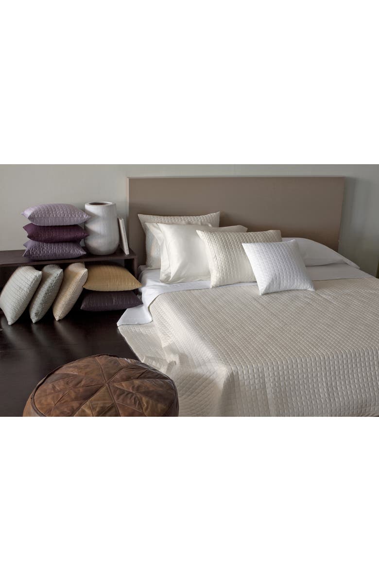 Signoria Firenze Masaccio 300 Thread Count Quilted Coverlet, Main, color, 