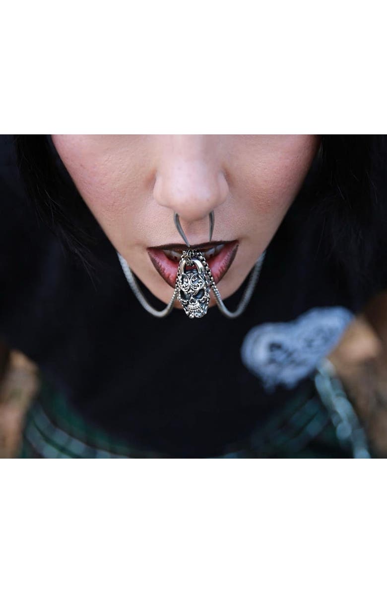 Room101 Filigree Skull Pendant, Alternate, color, Silver