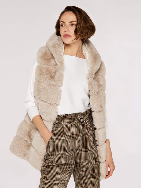 Tiered Fur Hooded Gilet