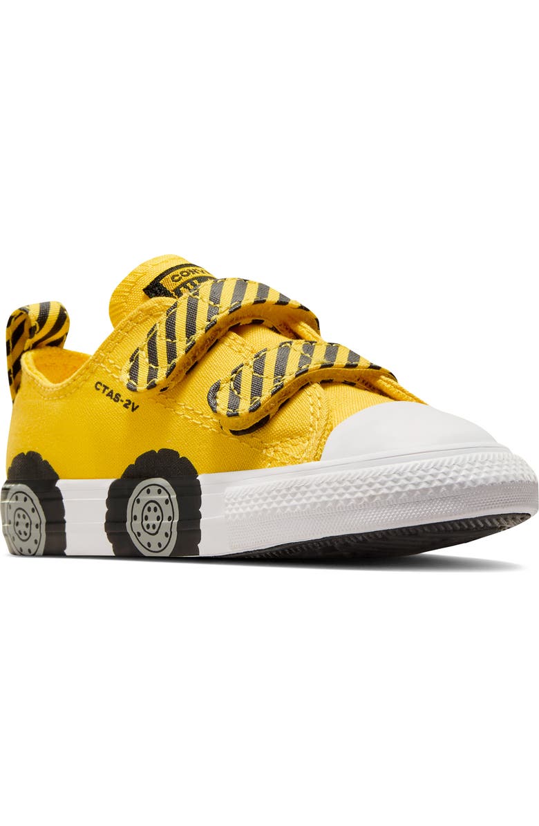 Converse Kids' Chuck Taylor<sup>®</sup> All Star<sup>®</sup> 2V Oxford Sneaker, Main, color, Amarillo/ Black/ White