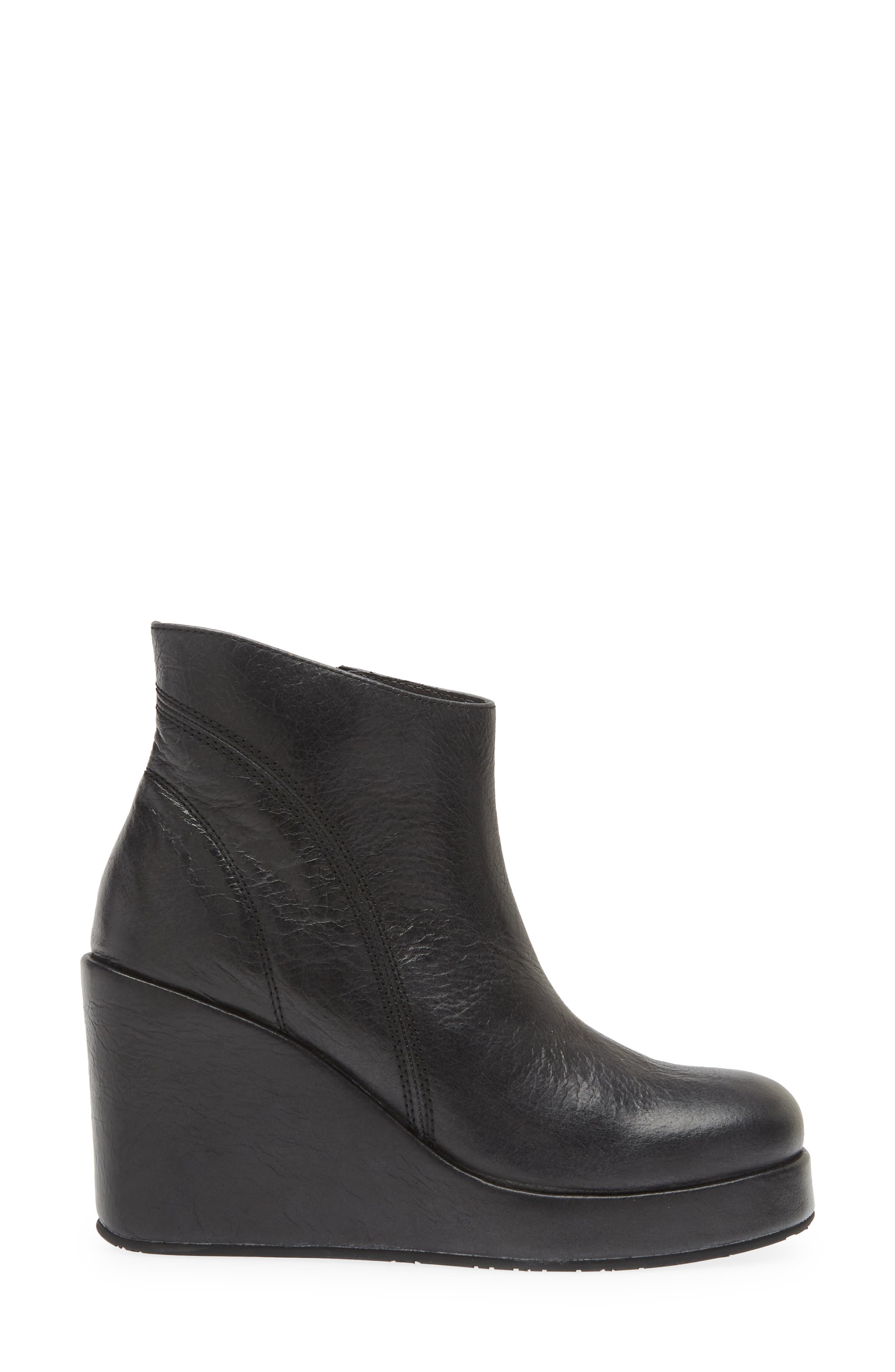 Chocolat Blu Penny Wedge Bootie, Alternate, color, 