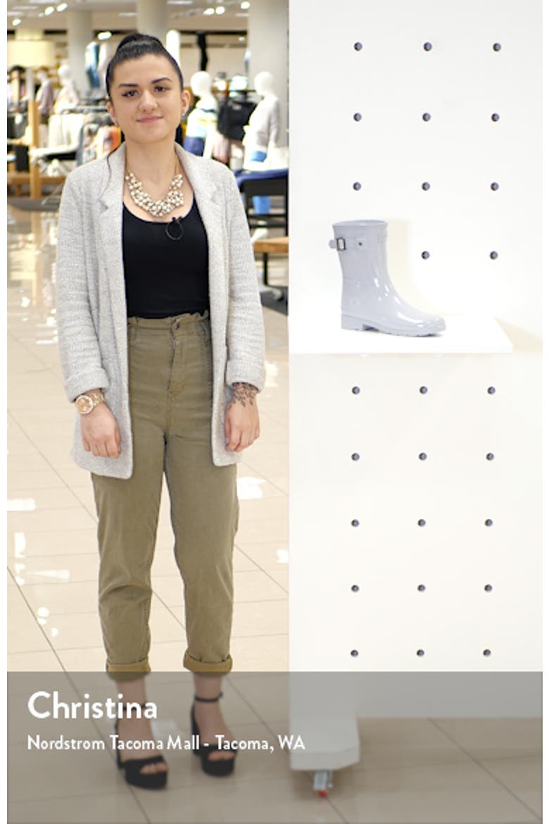 Refined Short Gloss Rain Boot video